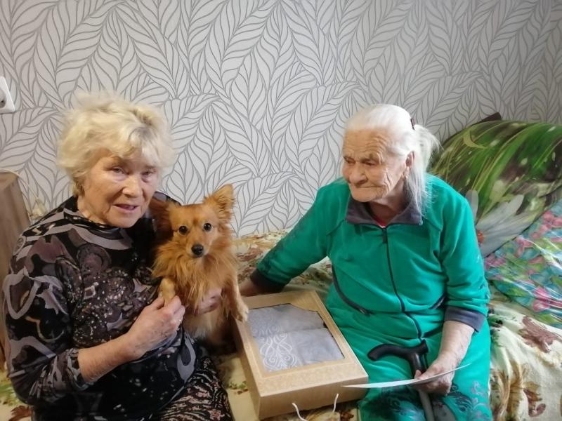 ГБУ «ЦСО № 9» поздравляет с 95-летним юбилеем Айдярову Любовь Федоровну – почетного труженика тыла и ветерана труда